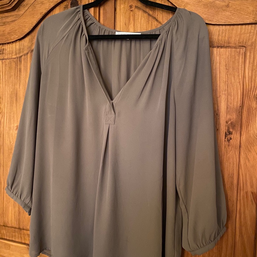 Violet and Claire loose dressy Blouse